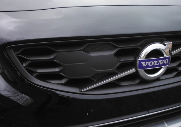 Volvo V60 Cross Country cena 73000 przebieg: 183000, rok produkcji 2017 z Dąbrowa Tarnowska małe 596